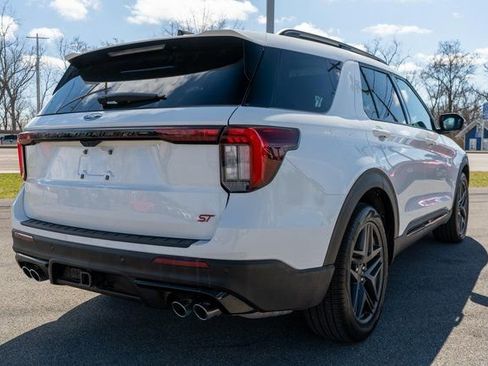 Used 2025 Ford Explorer ST AWD/4WD image 6