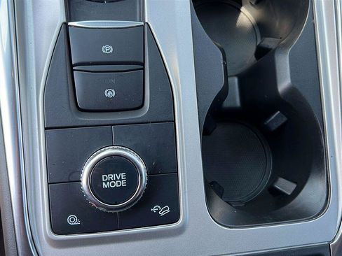 Used 2023 Ford Explorer XLT w/ Equipment Group 202A AWD/4WD image 12