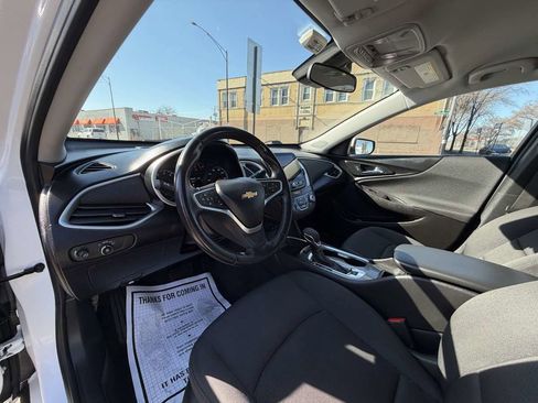 Used 2022 Chevrolet Malibu RS image 15