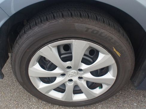 Used 2024 Toyota Corolla LE FWD image 24