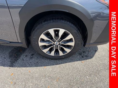 Used 2025 Subaru Outback Limited AWD/4WD image 4