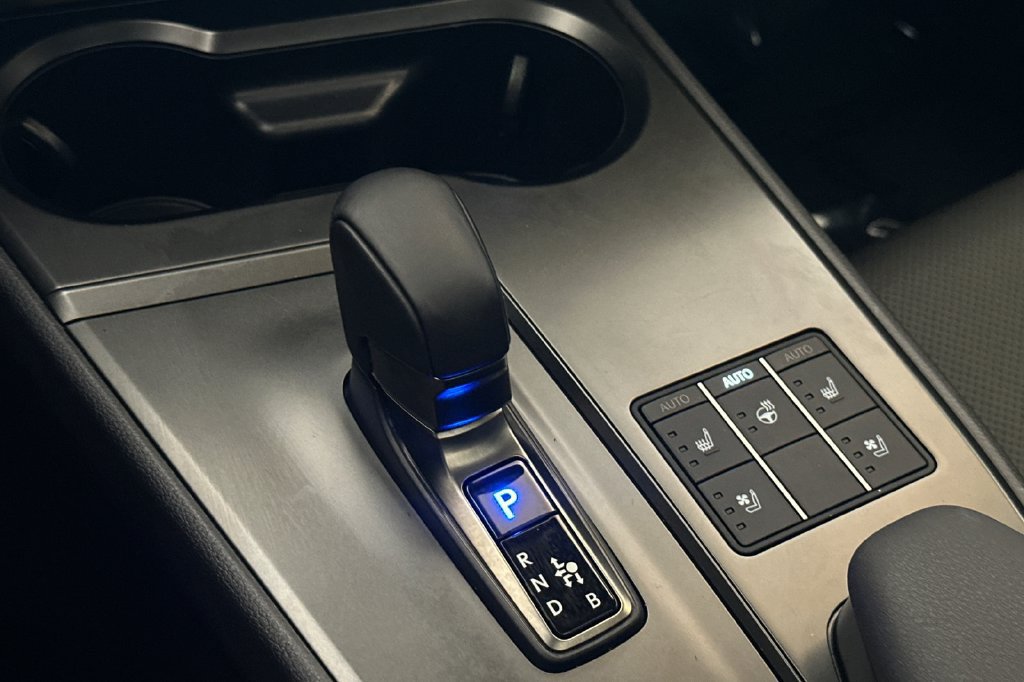 Used 2025 Lexus UX 300h FWD w/ Cold Area Package image 21