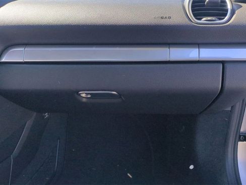 Used 2018 Porsche 718 Boxster image 35