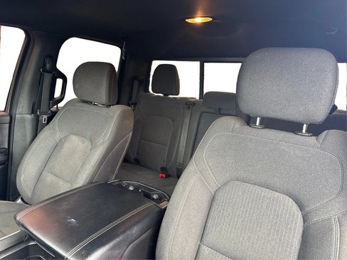 Used 2019 RAM 1500 Big Horn RWD image 15
