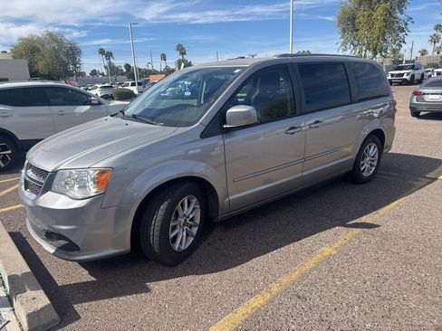 Used 2013 Dodge Grand Caravan SXT w/ Rear Park Assist Pkg image 2