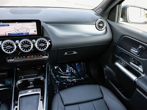 New 2025 Mercedes-Benz GLA 250 image 15