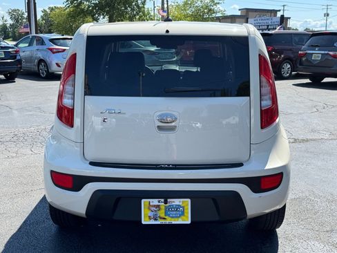 Used 2013 Kia Soul FWD image 6