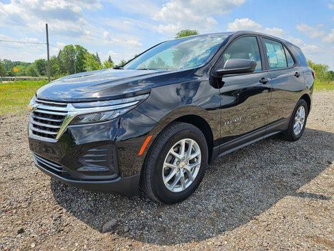 Used 2024 Chevrolet Equinox LS w/ LPO, Floor Liner Package FWD image 3
