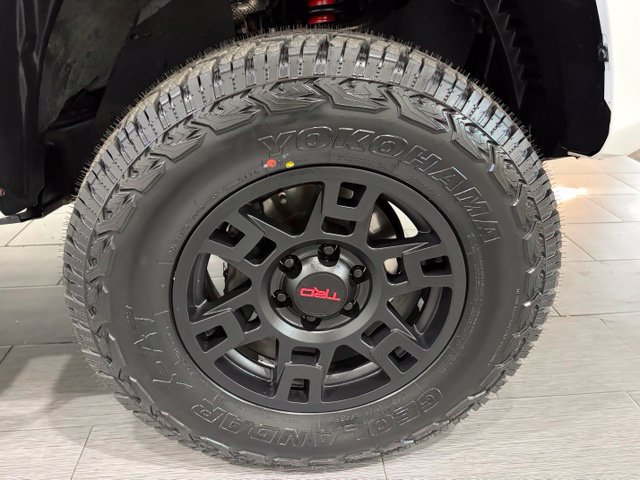 Used 2022 Toyota Tacoma SR AWD/4WD image 25