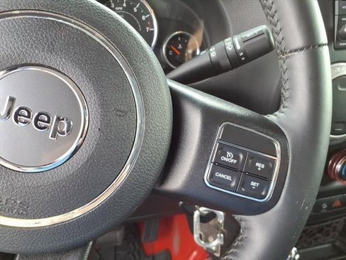 Used 2016 Jeep Wrangler Unlimited Sahara w/ Connectivity Group image 8