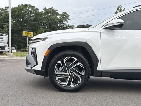Used 2025 Hyundai Tucson Limited AWD/4WD image 9
