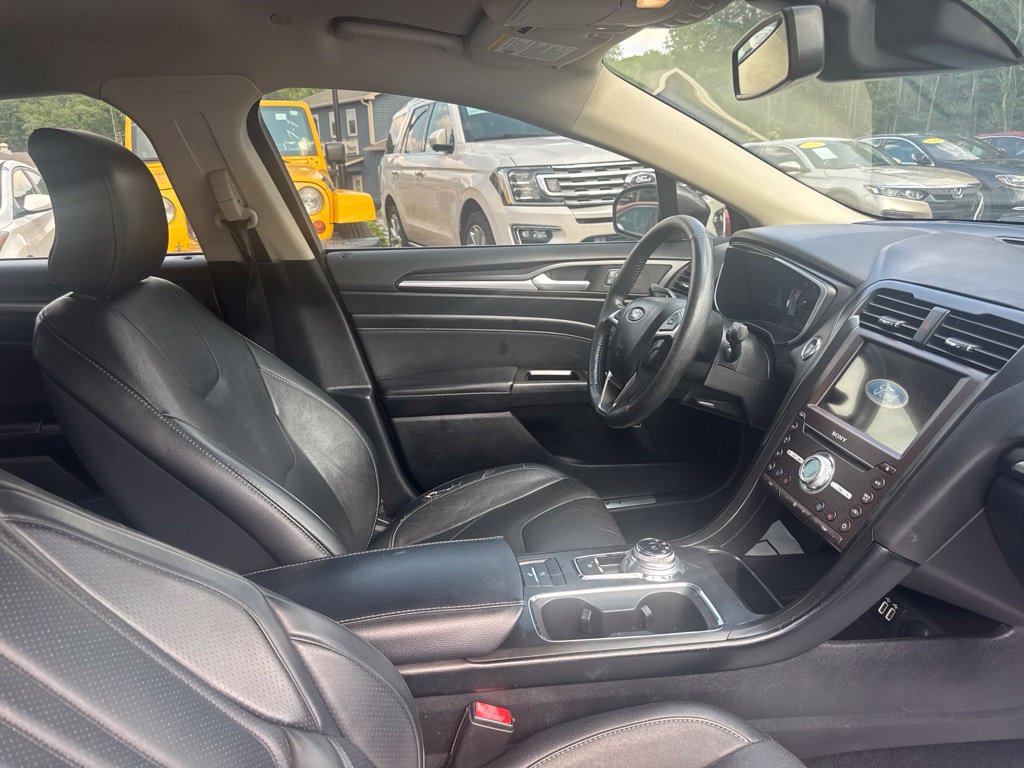 Used 2019 Ford Fusion Energi Titanium FWD image 34