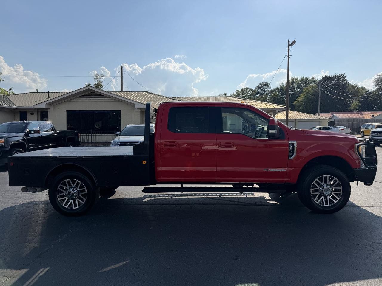 Used 2017 Ford F350 Lariat w/ Lariat Value Package AWD/4WD image 4
