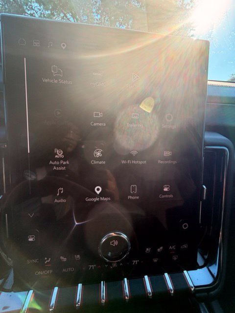 Used 2025 GMC Yukon AT4 w/ AT4 Premium Package AWD/4WD image 14