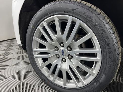 Used 2024 Ford Expedition Limited RWD image 13