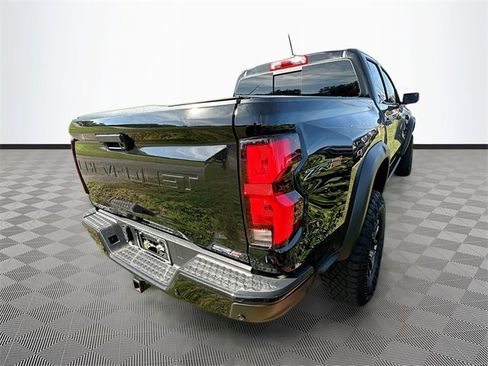 Used 2024 Chevrolet Colorado ZR2 w/ ZR2 Convenience Package III image 7