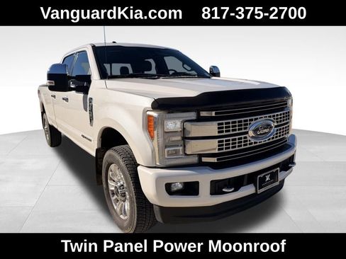 Used 2017 Ford F250 Platinum w/ FX4 Off-Road Package image 5