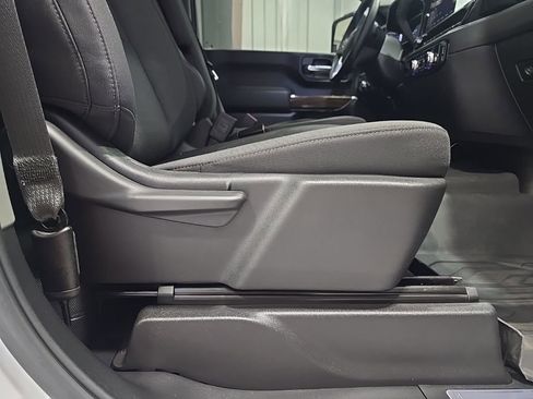 Used 2025 GMC Sierra 2500 SLE w/ Max Trailering Package image 22