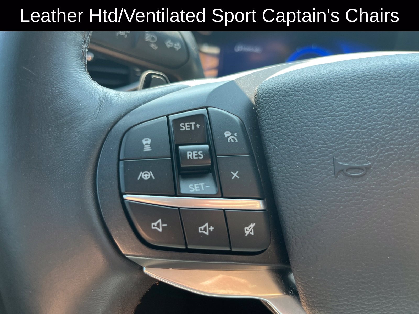 Used 2020 Ford Explorer Platinum w/ Premium Technology Package AWD/4WD image 14