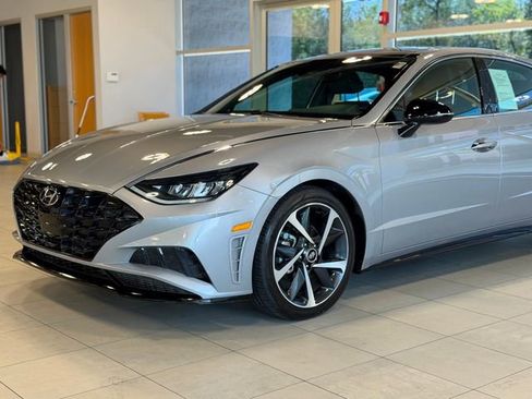 Used 2023 Hyundai Sonata SEL Plus FWD image 3