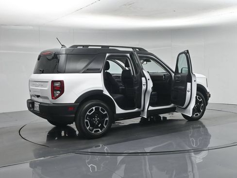 Used 2023 Ford Bronco Sport Outer Banks w/ Tech Package AWD/4WD image 6