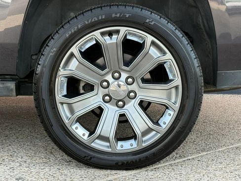 Used 2016 GMC Yukon Denali w/ Open Road Package AWD/4WD image 27