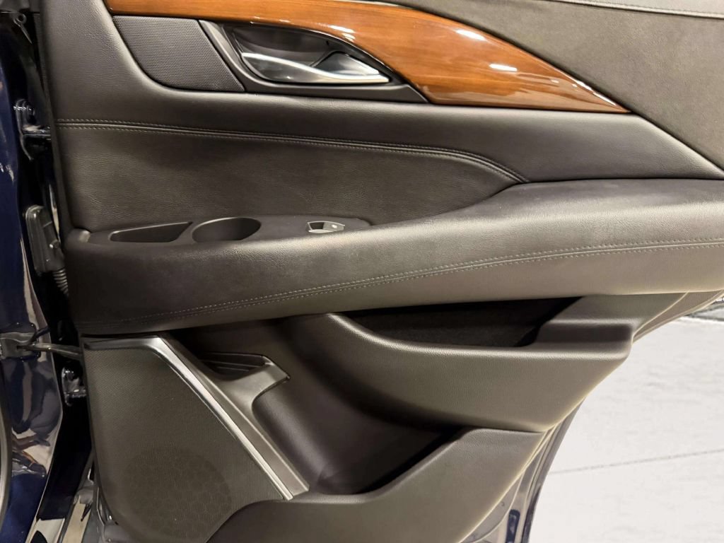 Used 2018 Cadillac Escalade Premium Luxury AWD/4WD image 29