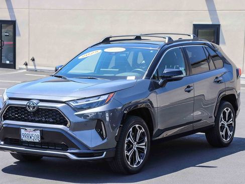 Certified 2025 Toyota RAV4 XSE w/ Premium Package AWD/4WD image 3