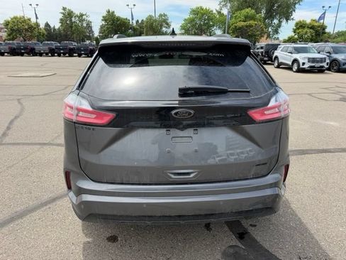 Certified 2024 Ford Edge SE w/ Black Appearance Package AWD/4WD image 9