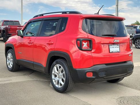 Used 2017 Jeep Renegade Latitude FWD image 7