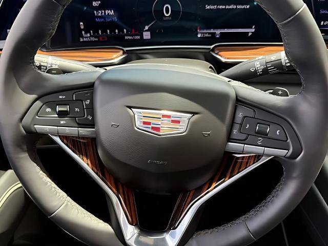 Used 2022 Cadillac Escalade Premium Luxury AWD/4WD image 9