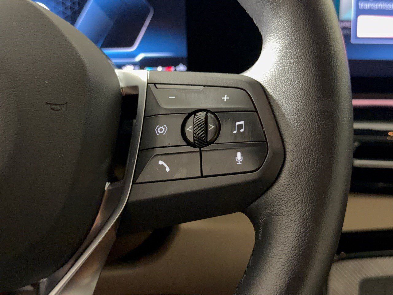 Used 2025 BMW X1 xDrive28i w/ Technology Package AWD/4WD image 19