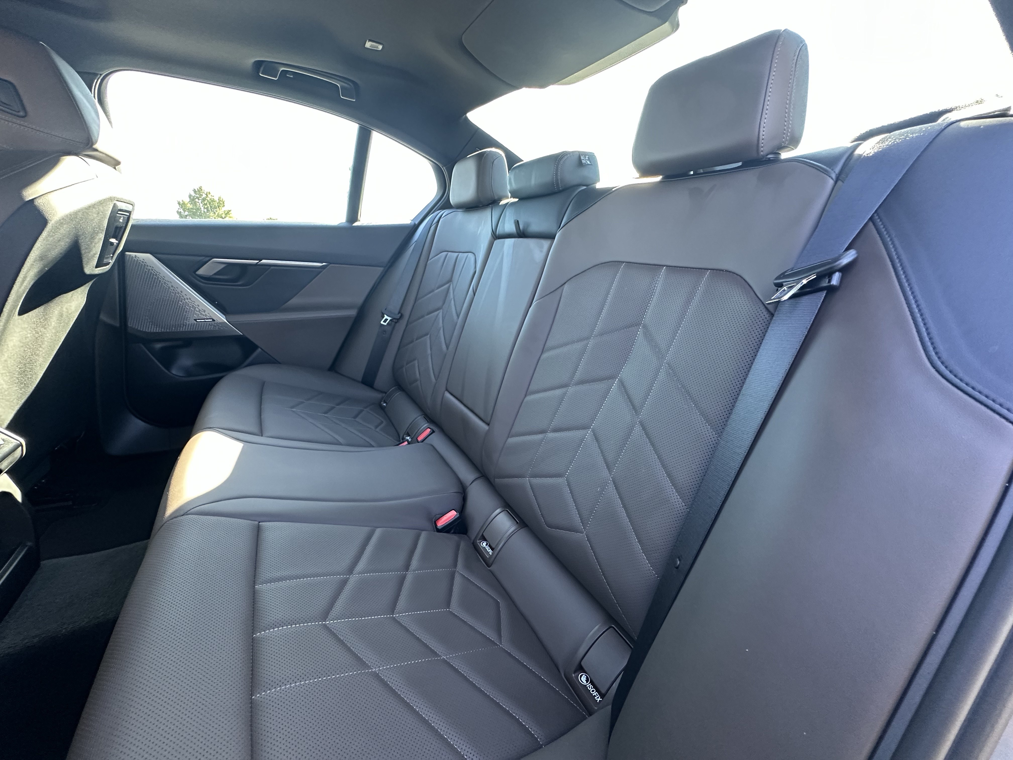 Used 2025 BMW 530i RWD image 30
