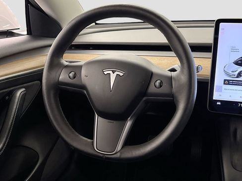 Used 2021 Tesla Model 3 Standard Range Plus RWD image 18