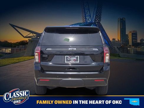 Used 2021 Chevrolet Suburban Z71 w/ Rear Media and Nav Package AWD/4WD image 6