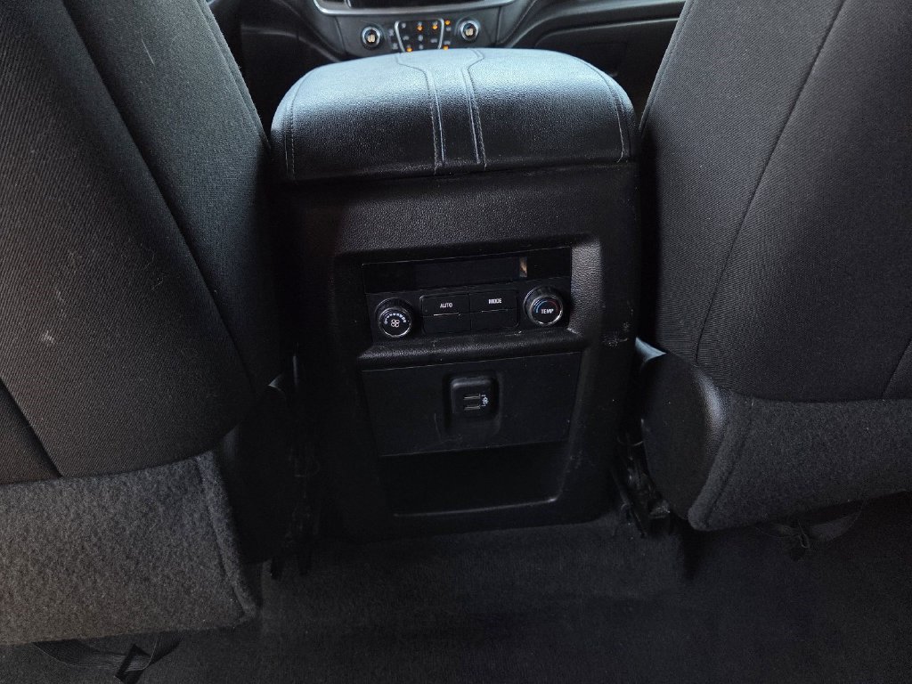 Used 2023 Chevrolet Traverse LT FWD image 20