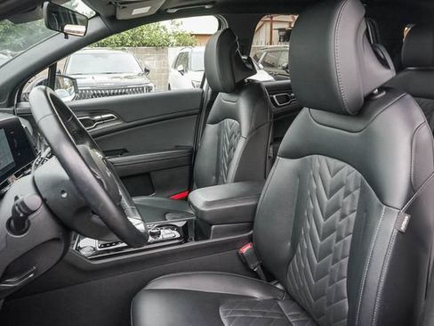 Certified 2025 Kia Sportage X-Pro Prestige AWD/4WD image 19