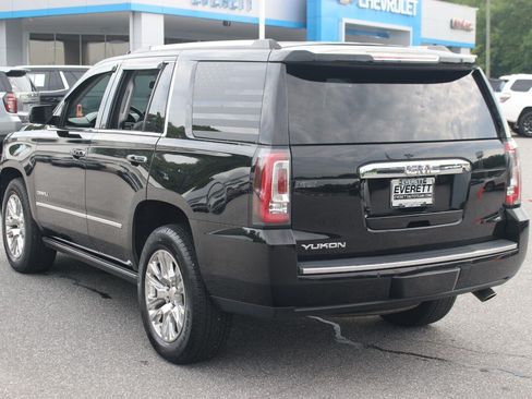 Used 2020 GMC Yukon Denali w/ Denali Ultimate Package AWD/4WD image 5