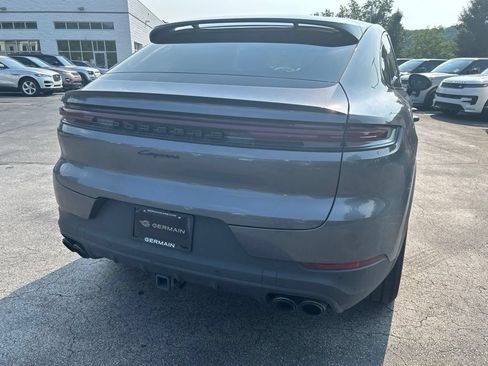 Used 2024 Porsche Cayenne Coupe AWD/4WD image 6