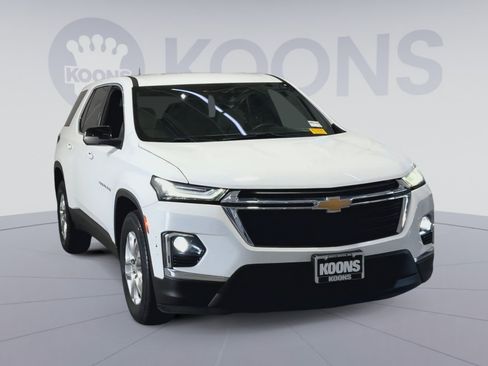 Used 2022 Chevrolet Traverse LS AWD/4WD image 4