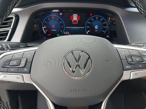 New 2026 Volkswagen Atlas Cross Sport SE FWD image 14