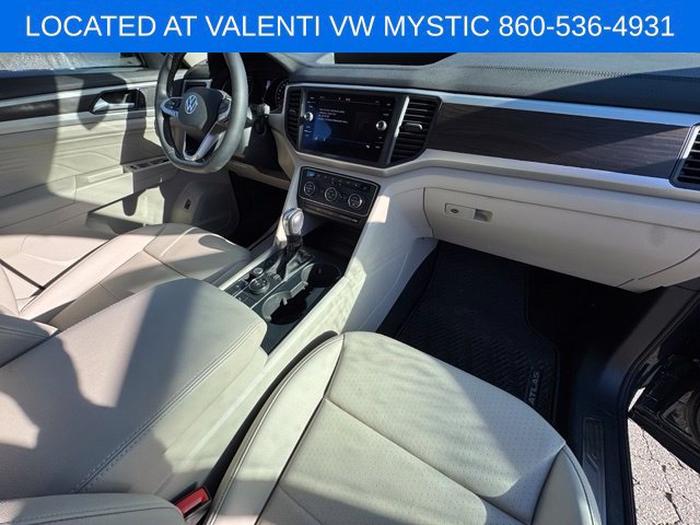 Certified 2021 Volkswagen Atlas SE w/ Panoramic Sunroof Package AWD/4WD image 30