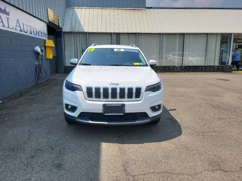 Used 2019 Jeep Cherokee Limited image 4