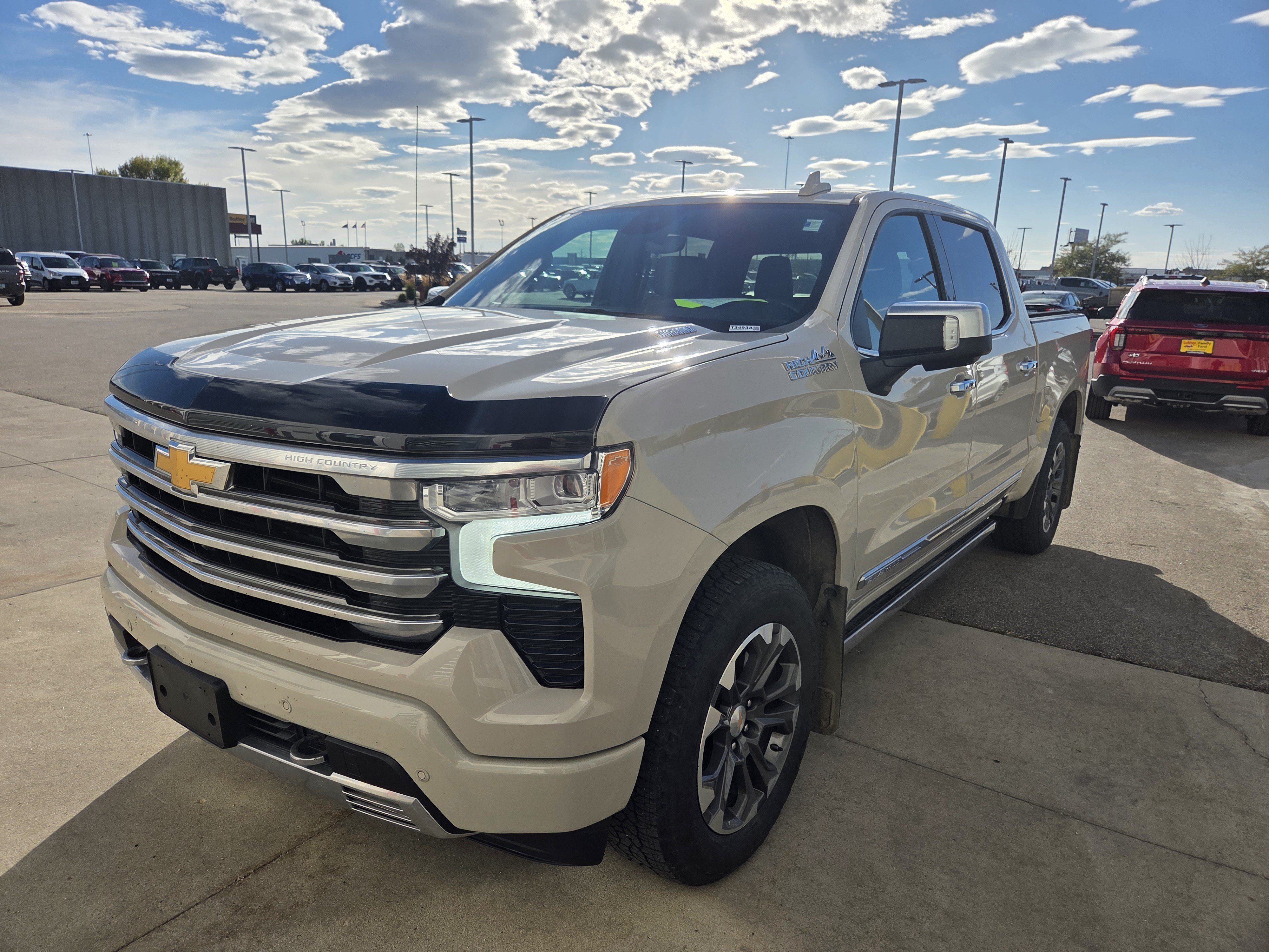 Used 2026 Chevrolet Silverado 1500 High Country w/ Technology Package AWD/4WD image 3