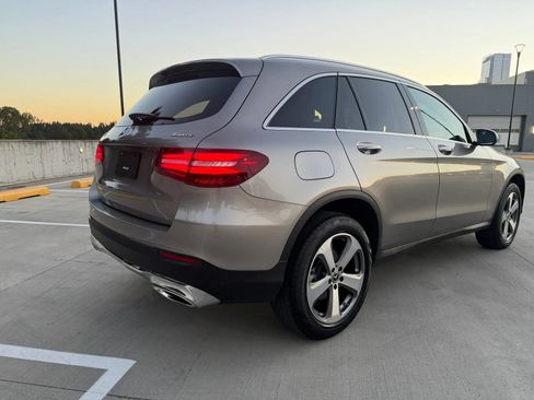 Used 2019 Mercedes-Benz GLC 300 4MATIC image 8