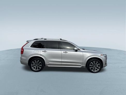 Used 2018 Volvo XC90 T6 Momentum w/ Convenience Package AWD/4WD image 9