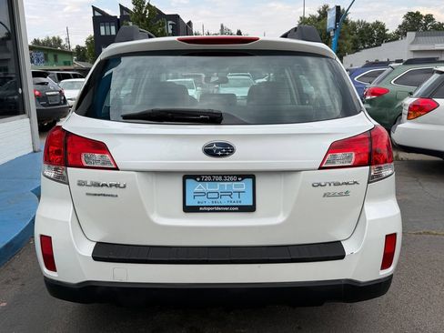 Used 2014 Subaru Outback 2.5i AWD/4WD image 3