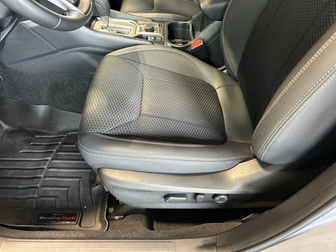 Used 2023 Subaru Forester Premium AWD/4WD image 39