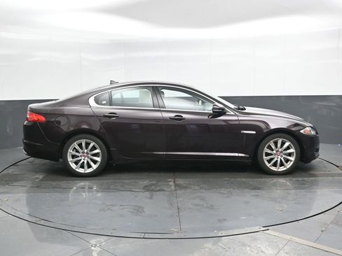 Used 2015 Jaguar XF Premium image 3
