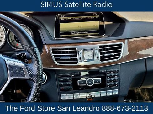 Used 2014 Mercedes-Benz E 550 4MATIC Sedan image 18